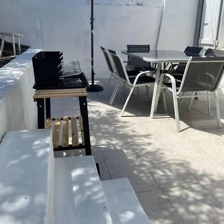 Agreable Maison De A 500 Metres De La Cite Tatil Evi *