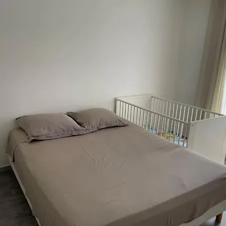 Holiday home Agreable Maison De A 500 Metres De La Cite Carcassonne